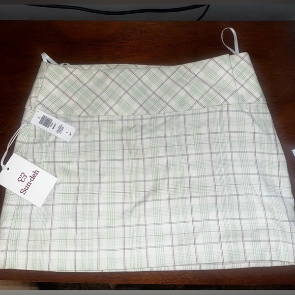 Aritzia Dresses & Skirts - Aritzia Sunday best plaid skirt. NWT